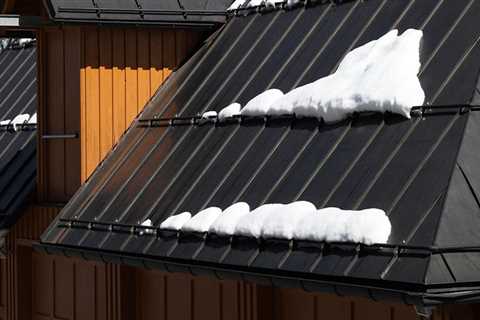 Are metal roofs colder in winter?