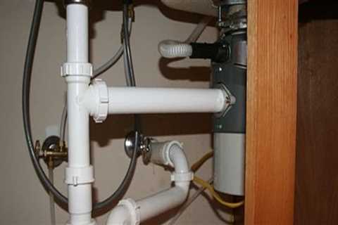 Can plumbing pipes be cleaned?