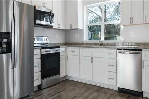Guidelines For Choosing A Flooring Design To Match Your Kitchen Countertops In St. Louis