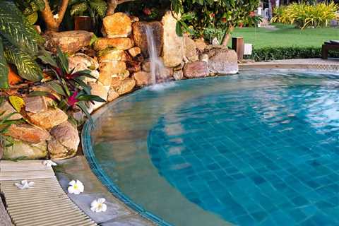 Swimming Pool Landscaping Ideas on a Budget to Transform Your Outdoor Space