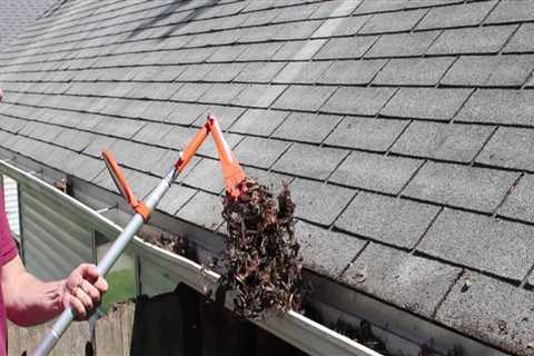 How to Prevent the Dangers of DIY Gutter Cleaning