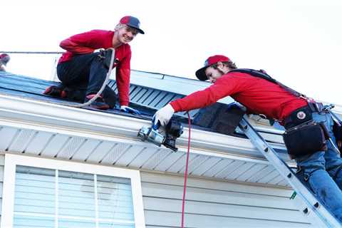 Find Roofing Contractors in Toronto That Offer the Right Roofing System for Your House Or Building
