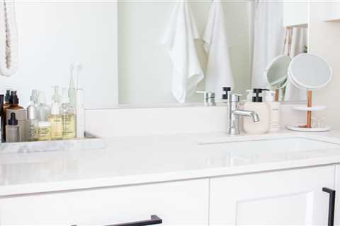 The Ultra-Stylish Bathroom Organizer That Transforms Tight Spaces Into Extra Storage (Hurry: It’s..