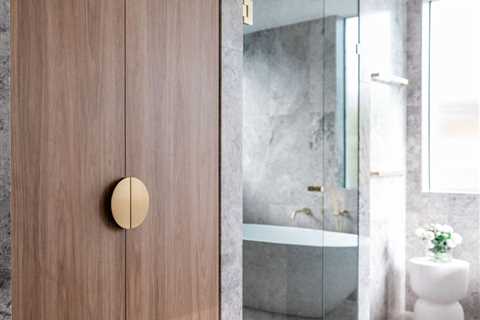 Choosing The Right Luxury Cabinet Hardware And Fixtures For Your Bathroom Remodel