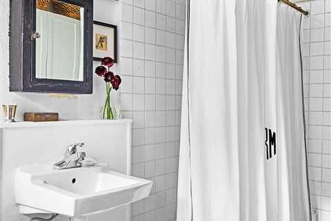 Small Bathroom Remodels on a Budget