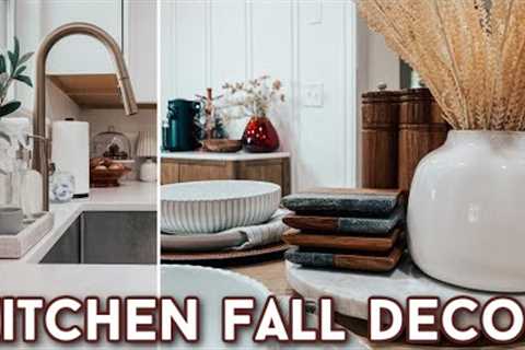 2023 FALL DECORATE WITH ME | SEASONAL KITCHEN DECORATING IDEAS & FALL TABLESCAPE | AUTUMN HOME..