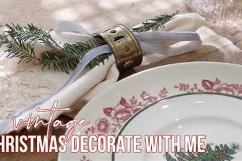 CHRISTMAS DECORATE WITH ME 2023 | VINTAGE KITCHEN + DINING ROOM 🍽️🎄