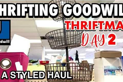 GOODWILL THRIFT WITH ME  & THRIFT HAUL ~ CHRISTMAS THRIFTING & THRIFT SHOPPING HOME DECOR!