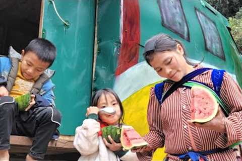 Dia sent her children to the neighbors to pick vegetables to sell at the market.