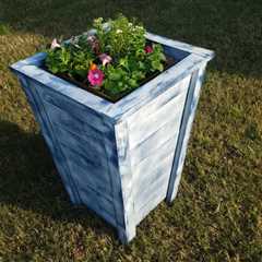 DIY Garden Planters - Wicked Handy