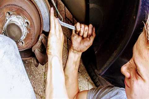 Reliable Junk Removal & Auto Body Services in Oaks, CA